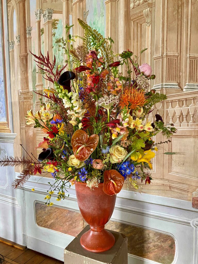 Blumenpracht vor Fresco